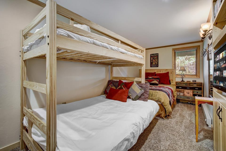 TV and multimedia, Bedroom, bunk bed