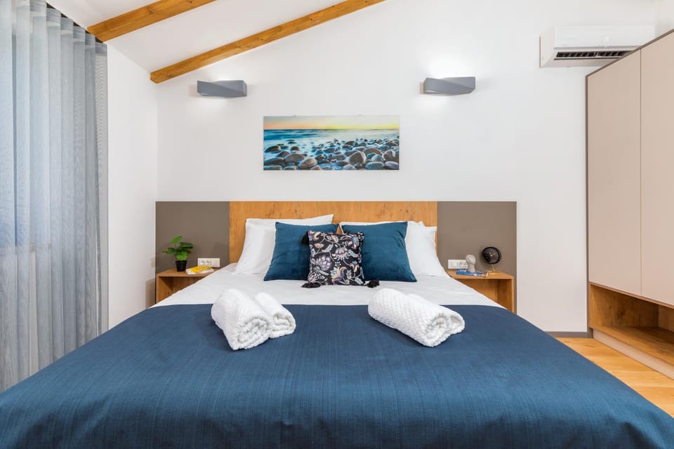 Bed, Bedroom, wardrobe