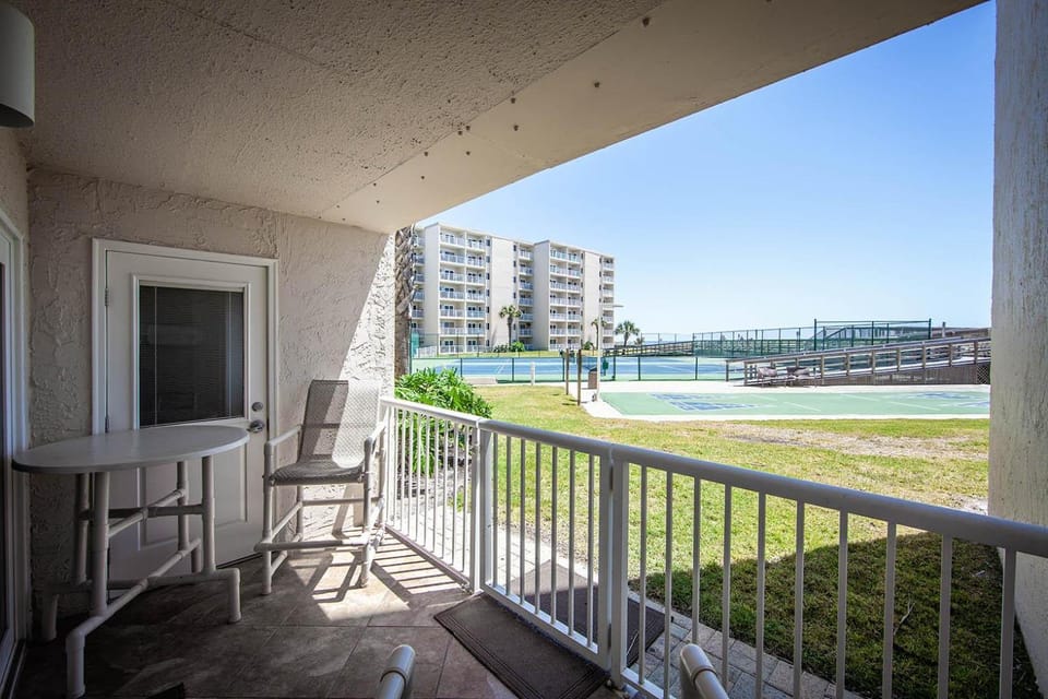 Holiday Surf and Racquet Unit 104 House in Destin