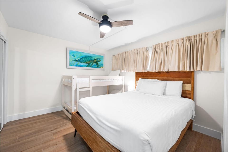 Holiday Surf and Racquet Unit 112 House in Destin