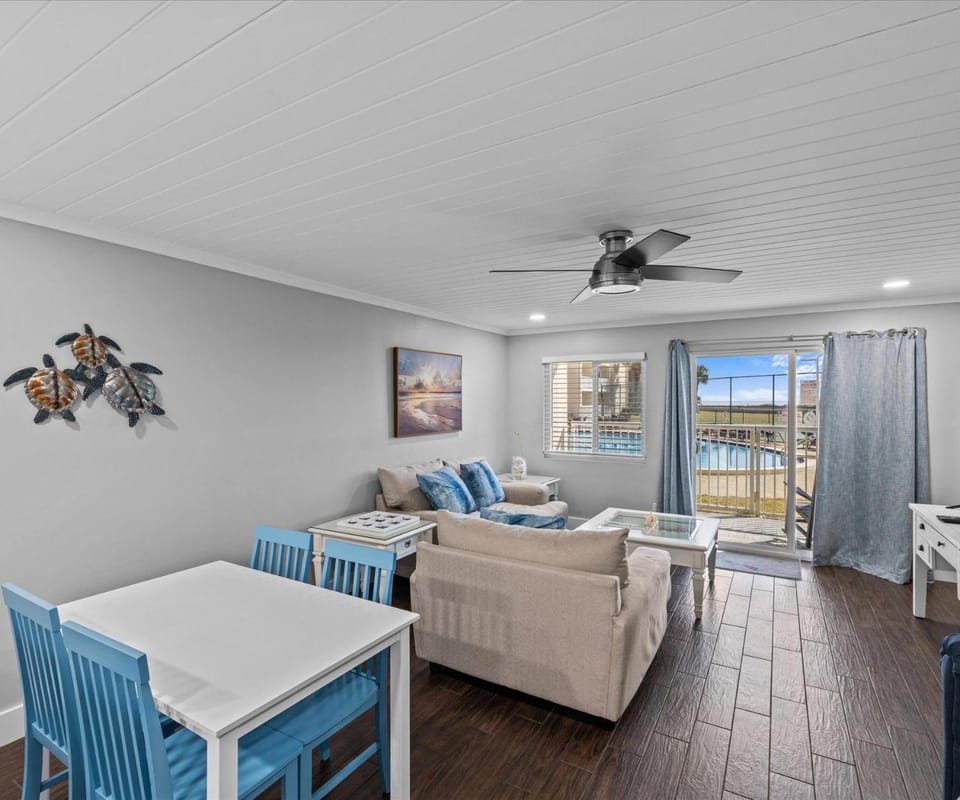 Holiday Surf and Racquet Unit 109 House in Destin