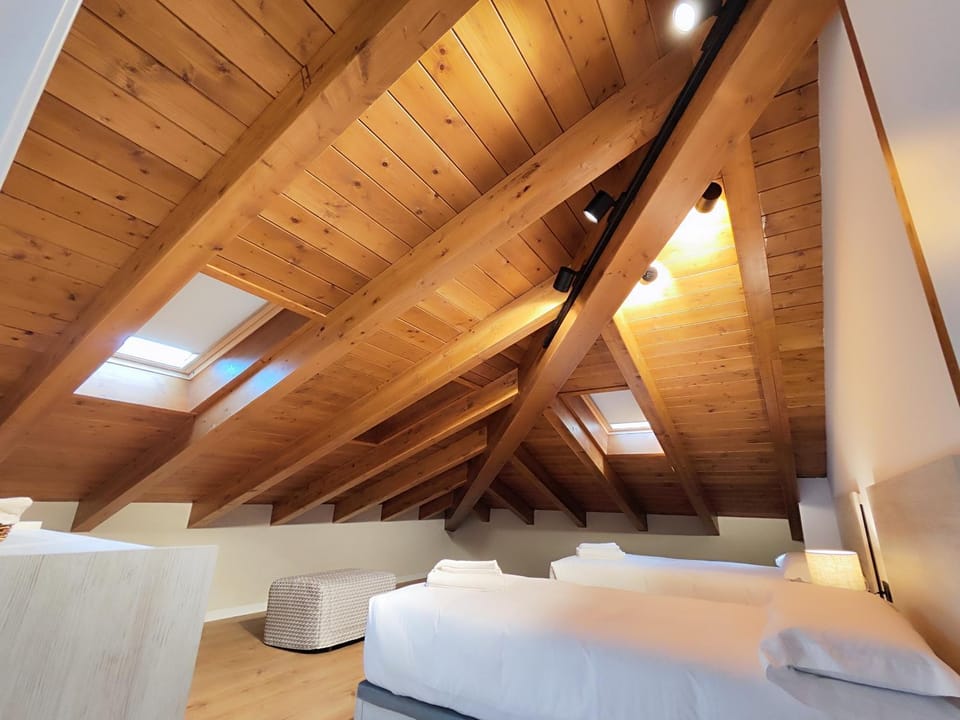 Bed, Living room, Photo of the whole room, Bedroom