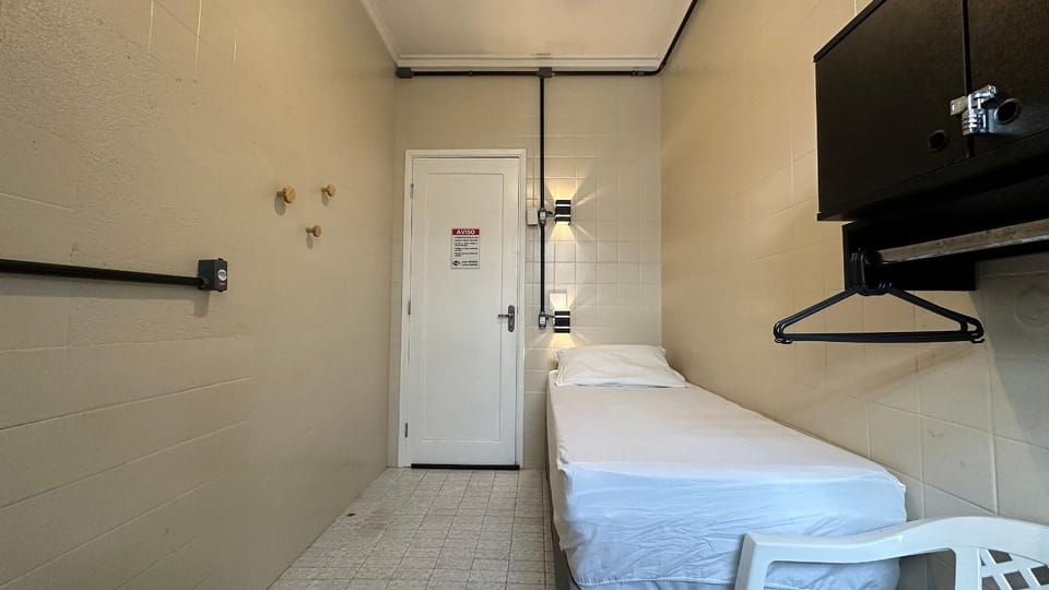 Suíte 12 - Hospedagem Guarujá Bed and Breakfast in State of São Paulo