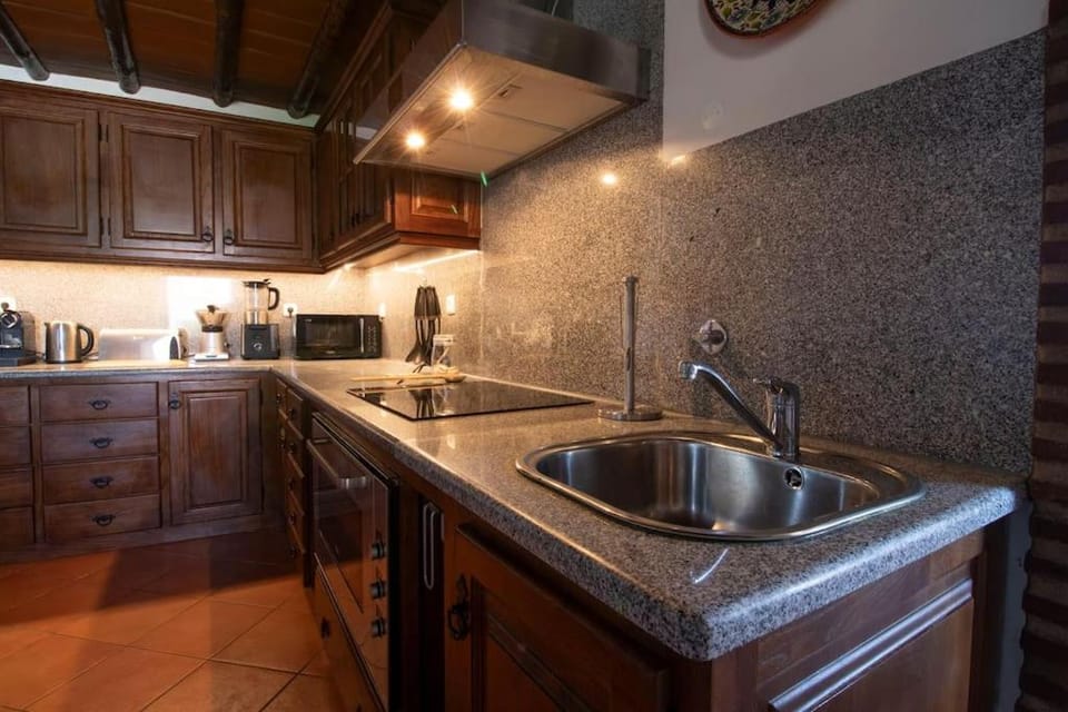 dishwasher, minibar, pet friendly, stove