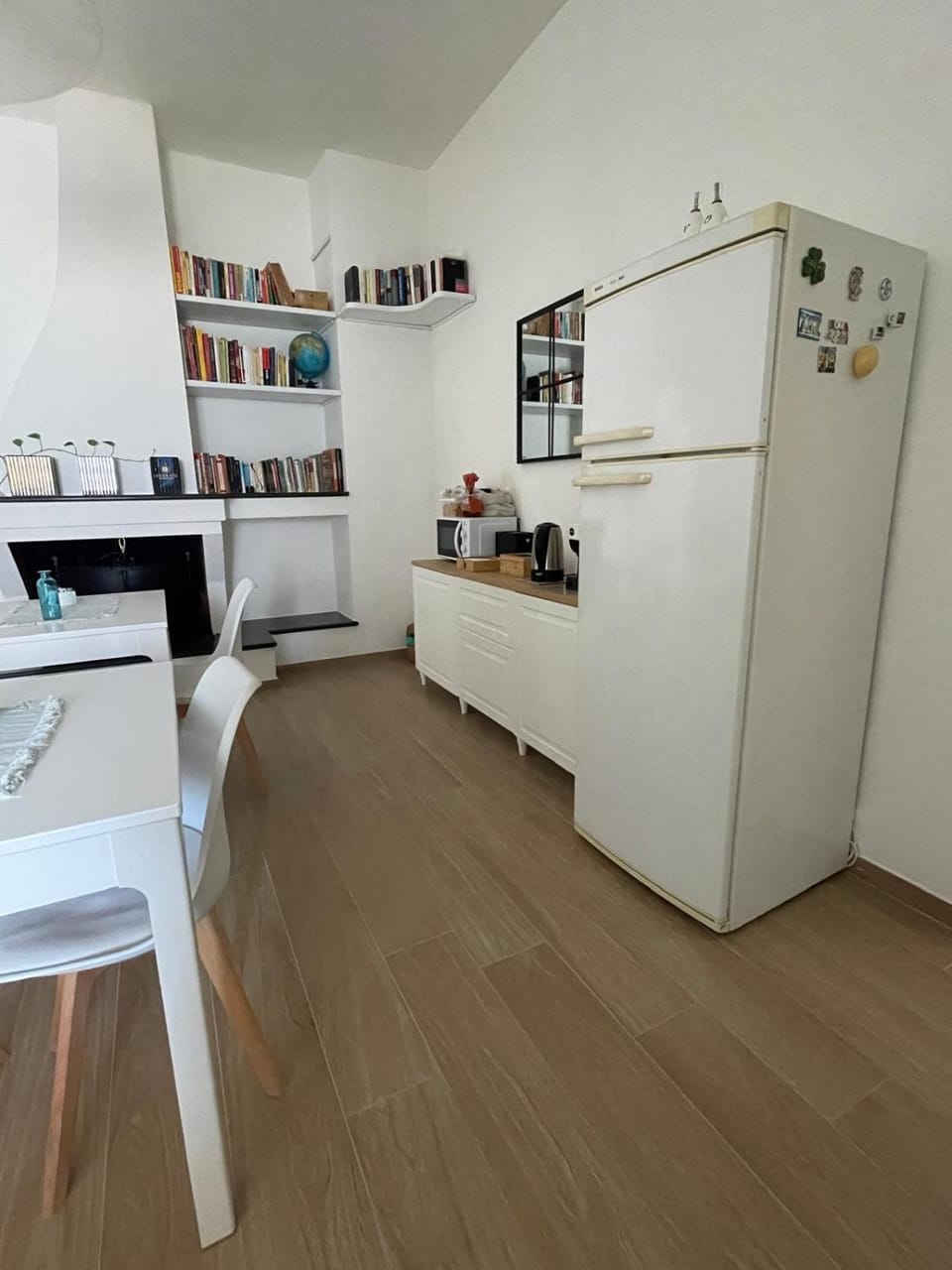 Living room, Breakfast