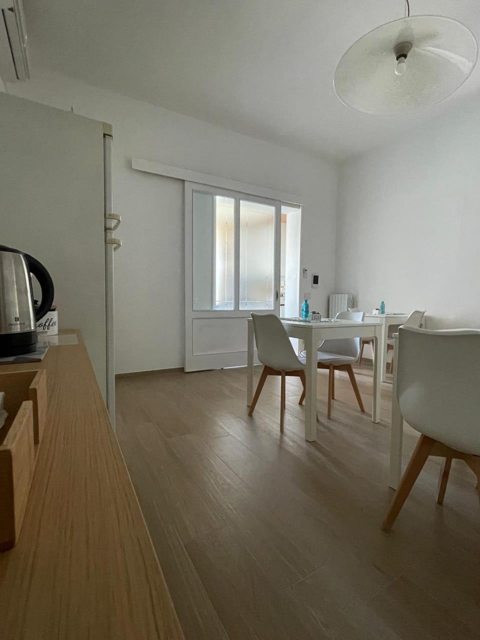 Living room, Breakfast