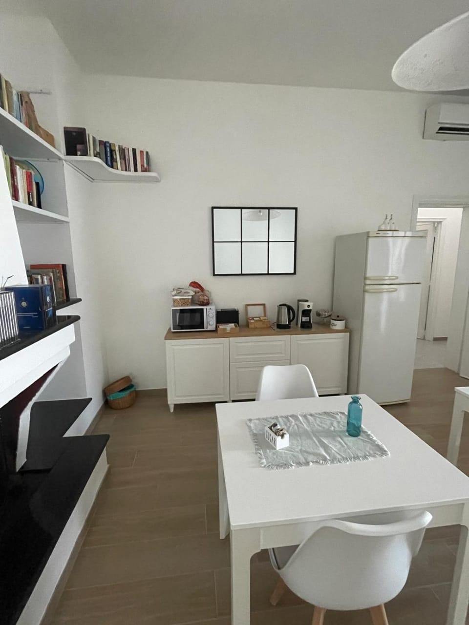 Living room, Breakfast