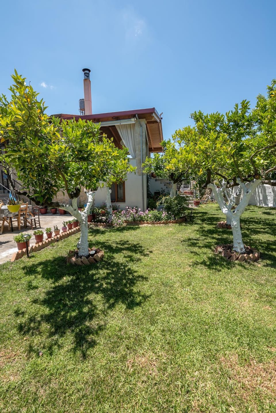 Property building, Natural landscape, Garden, Garden view