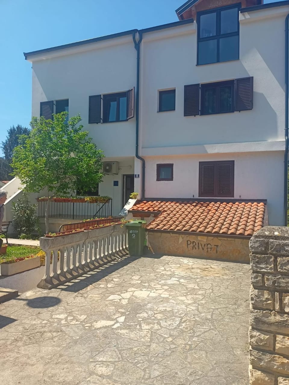 Property building, Day