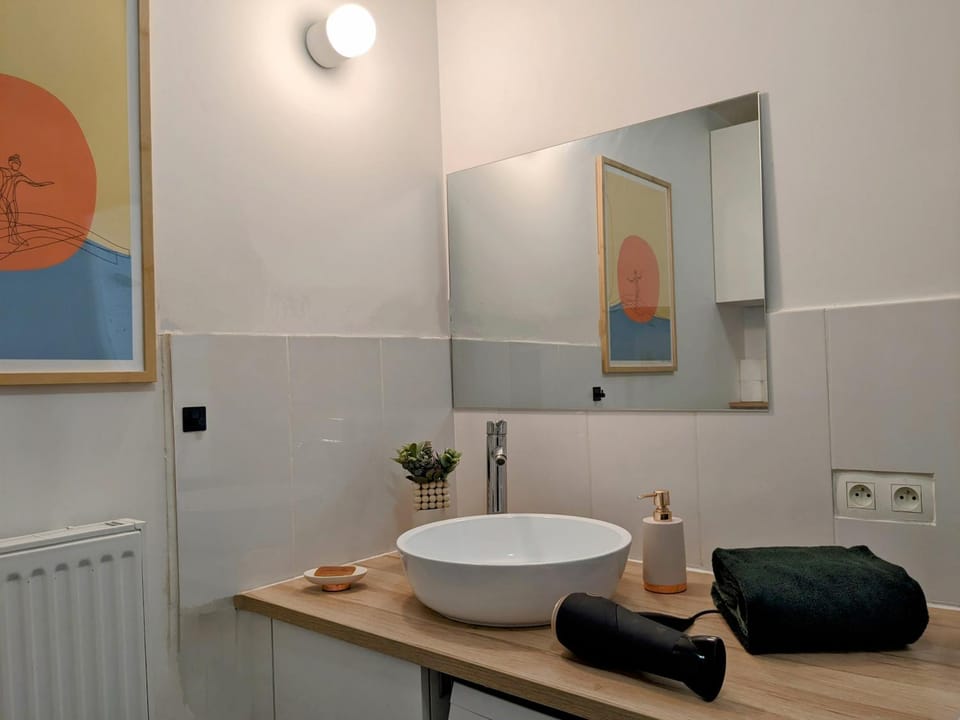 Bathroom, heating, internet, towels