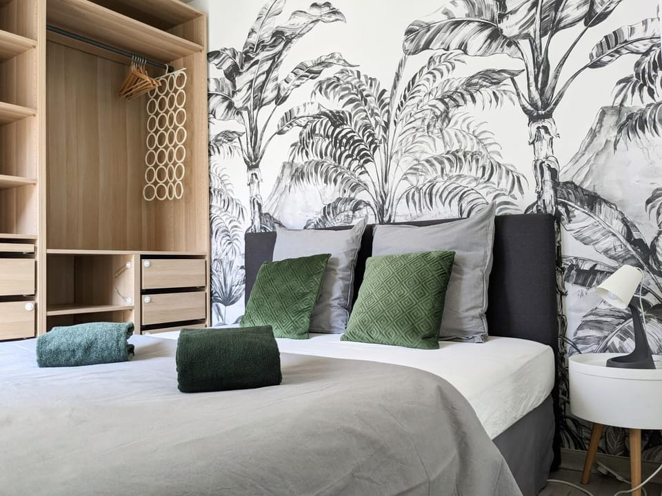 Bed, Bedroom