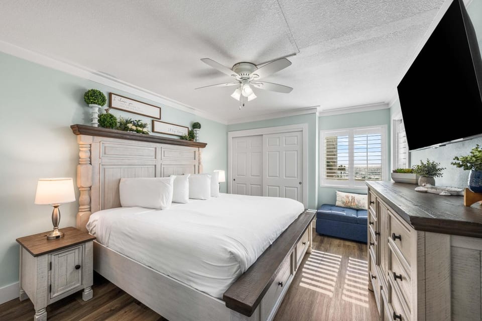 Holiday Surf and Racquet Unit 310 House in Destin