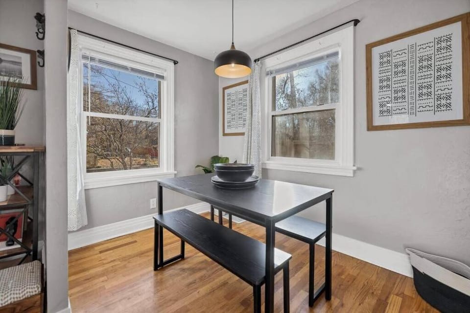 Casa Mosaic Executive Rental 3bedroom Smart TV House in Colorado Springs