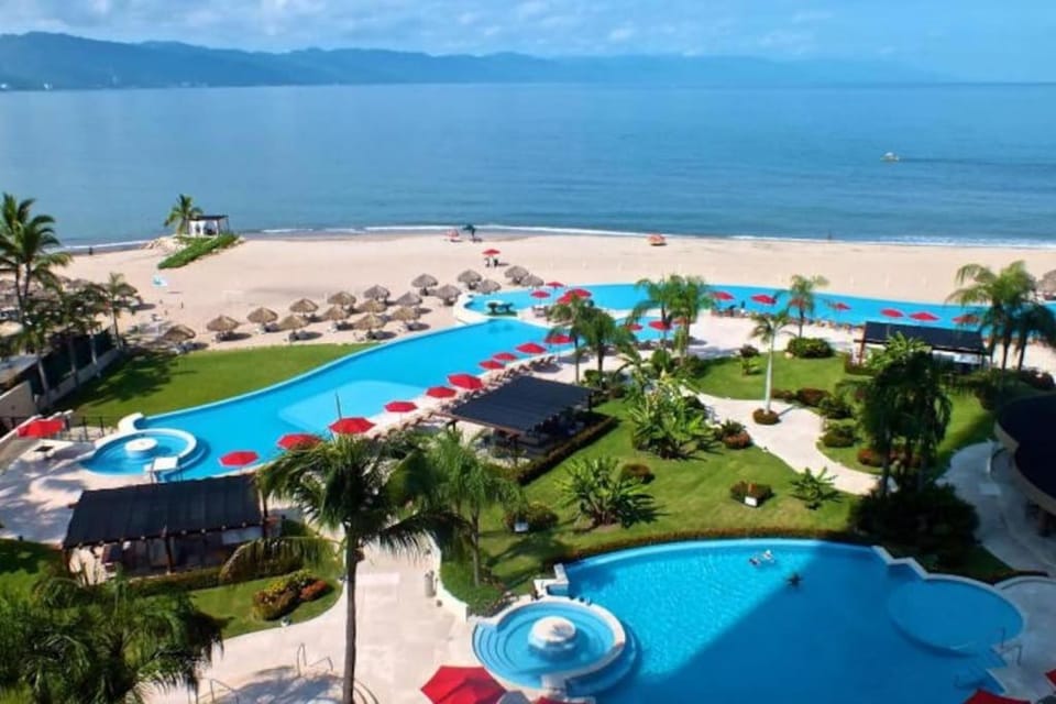 Bird's eye view, Beach, Pool view, Sea view, Swimming pool