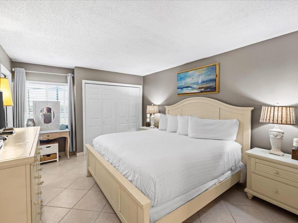 Holiday Surf and Racquet Unit 116 House in Destin