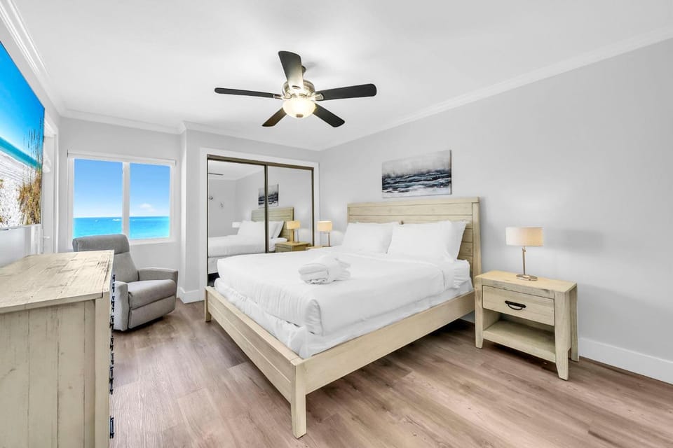 Holiday Surf and Racquet Unit 524 House in Destin