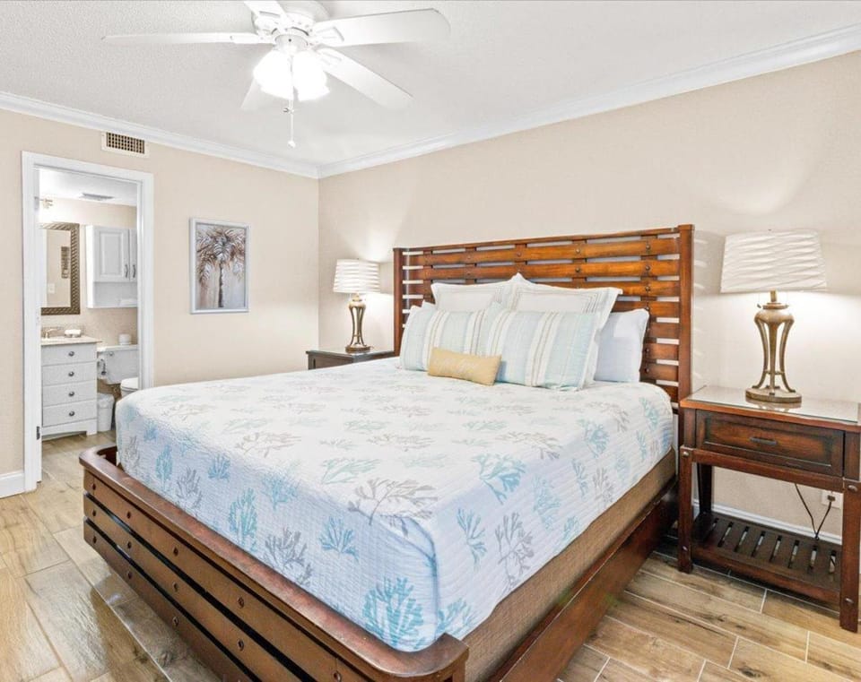 Holiday Surf and Racquet Unit 610 House in Destin