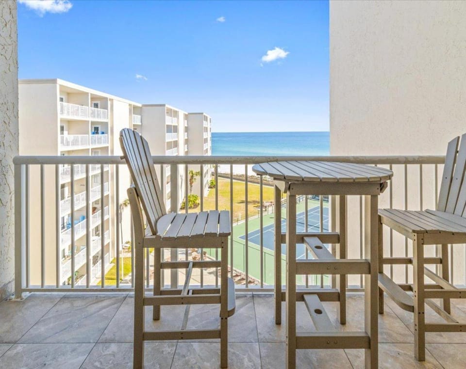 Holiday Surf and Racquet Unit 610 House in Destin