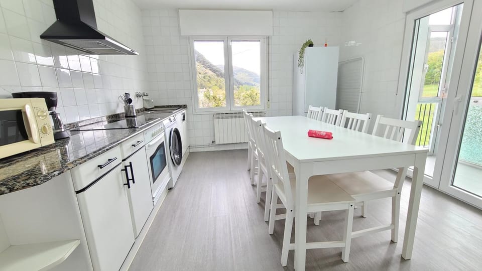 Kitchen or kitchenette, kitchen