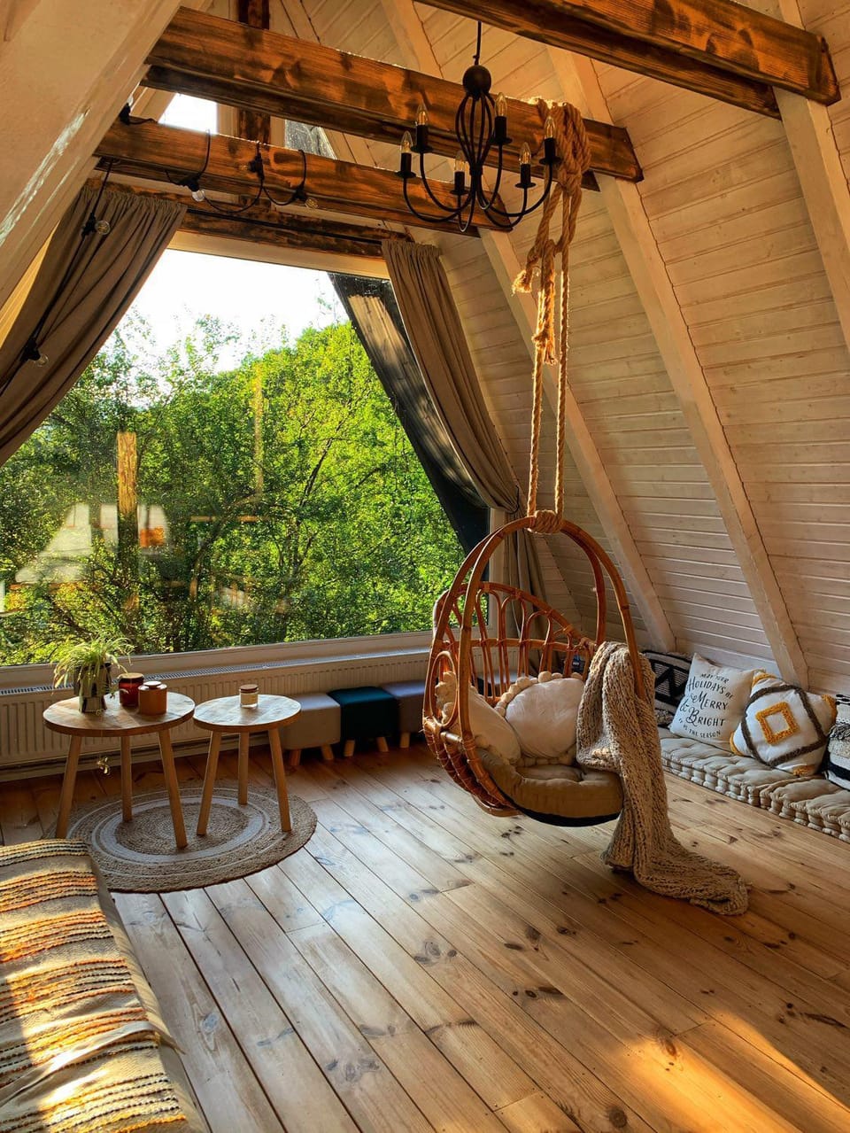 Căsuța cu doi brazi Villa in Romania