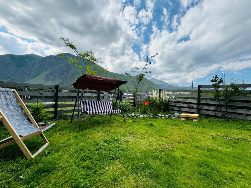 Spring, Garden view, Mountain view