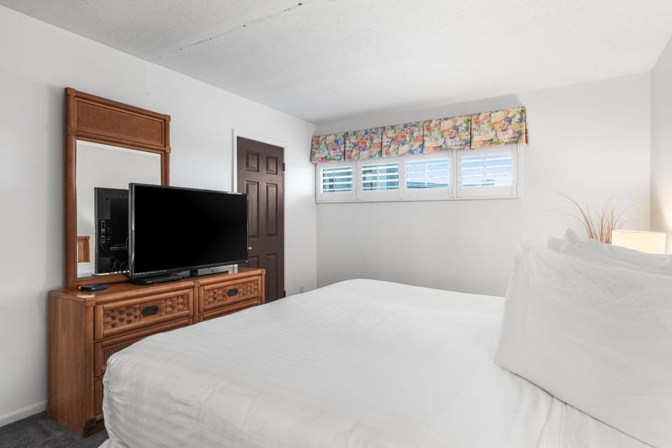 Holiday Surf and Racquet Unit 403 House in Destin