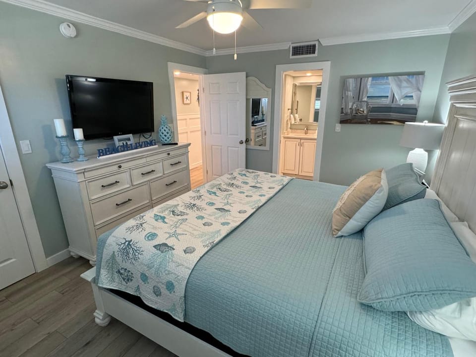 Holiday Surf and Racquet Unit 422 House in Destin
