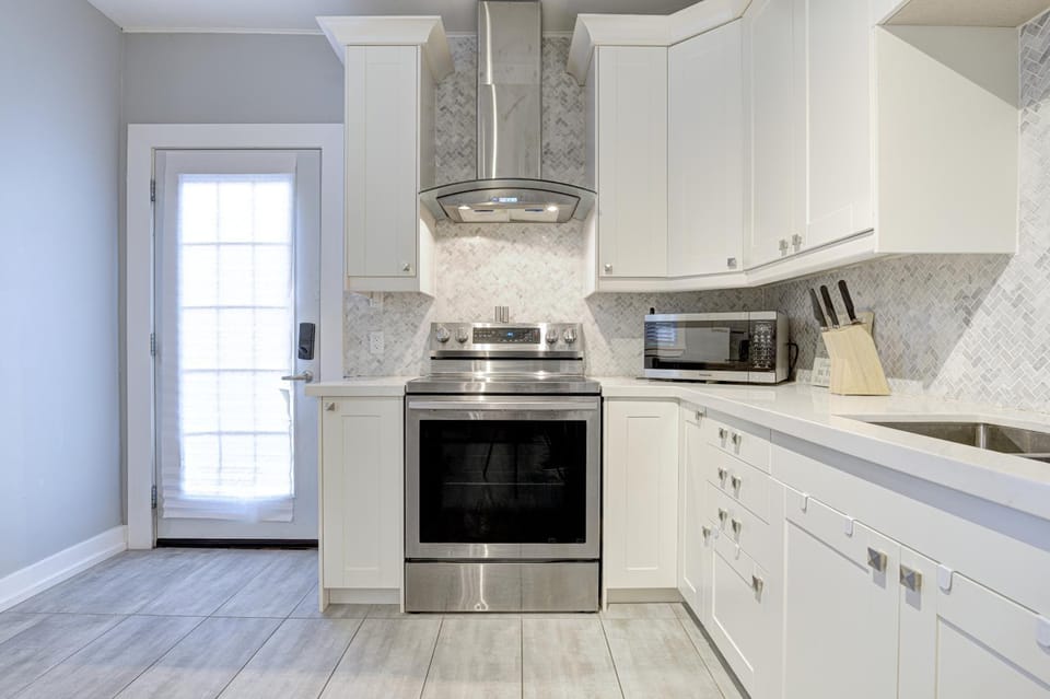 Niagara Falls-Toronto-45 Min Drive- 26 OOOO75-Max 8 House in Hamilton