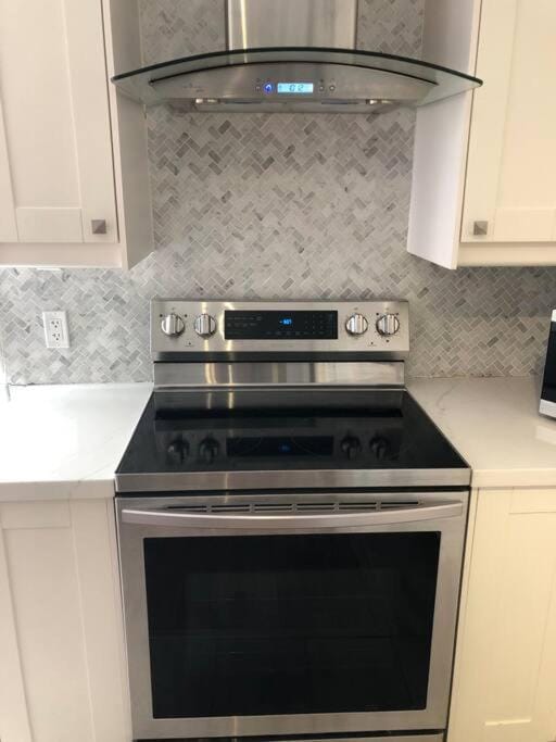 Niagara Falls-Toronto-45 Min Drive- 26 OOOO75-Max 8 House in Hamilton