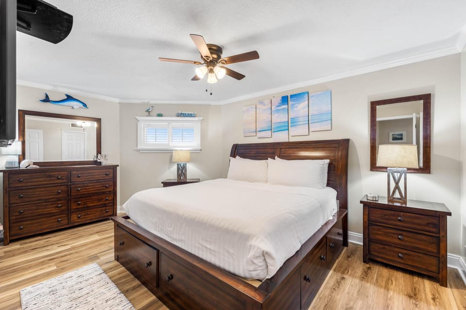 Holiday Surf and Racquet Unit 512 House in Destin