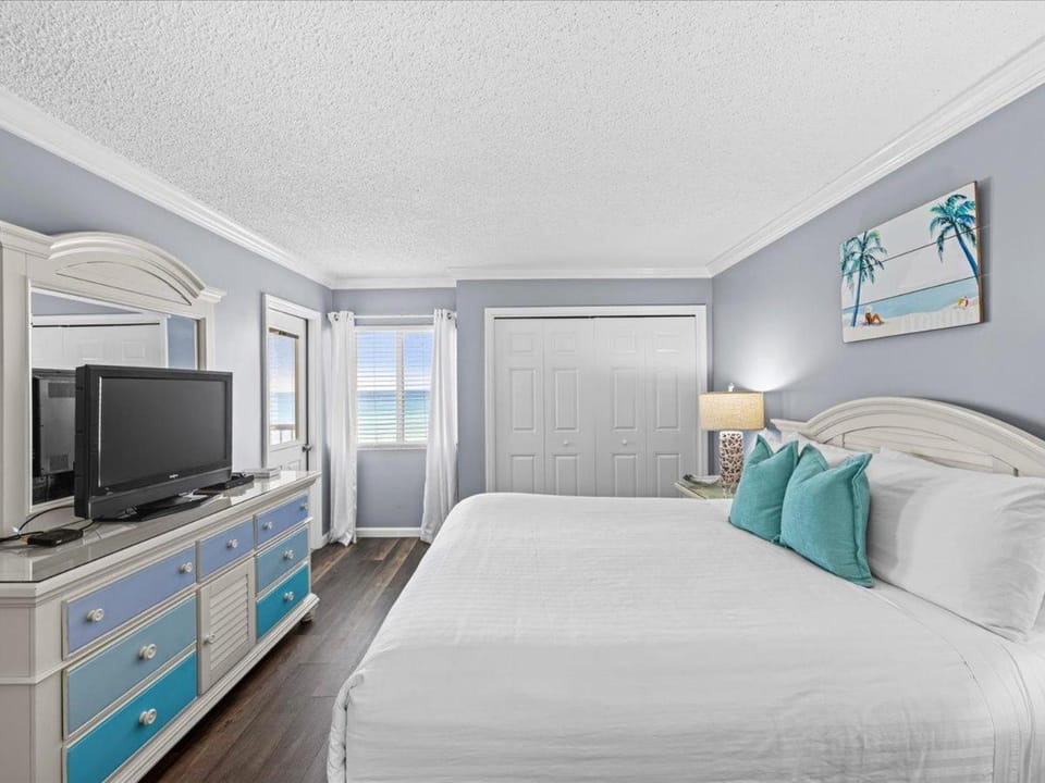 Holiday Surf and Racquet Unit 515 House in Destin