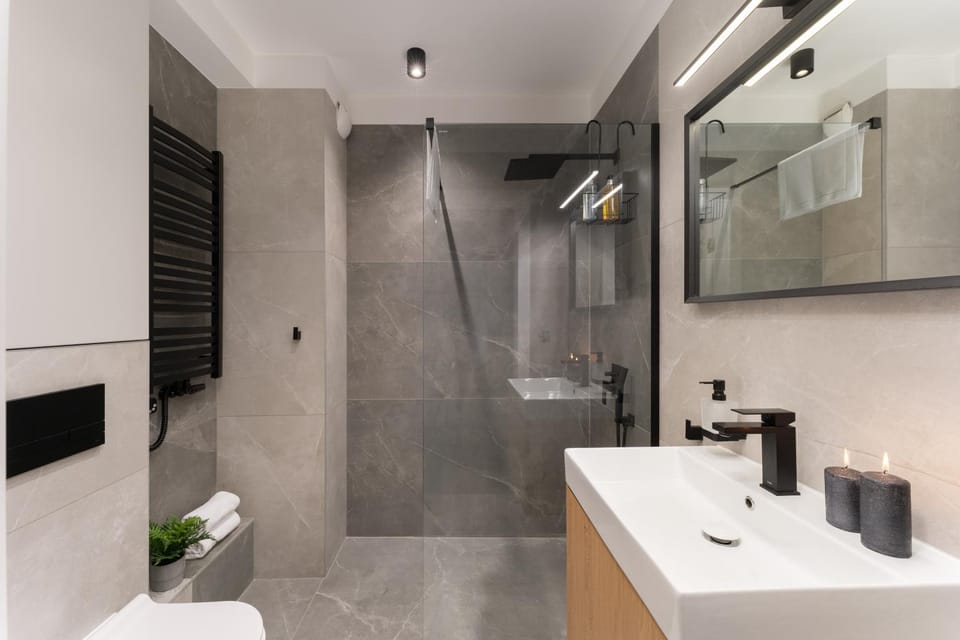 Shower, Bathroom