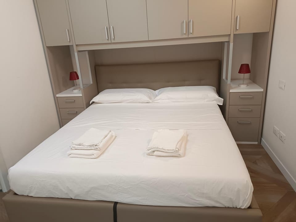 Bed, Bedroom, wardrobe