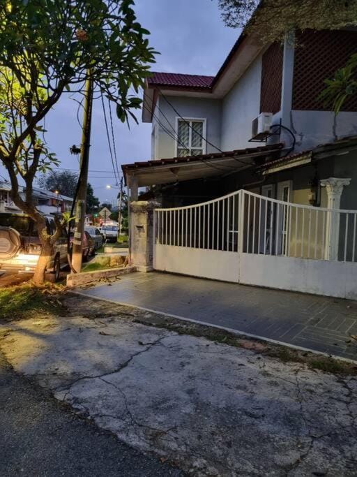 Property building, Street view