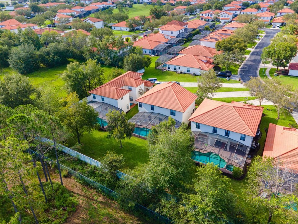 Affordable 4 Br Luxury Villa near Disney/Private Pool/Arcade/Game room Villa in Four Corners