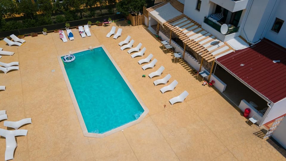 Pool view, Swimming pool