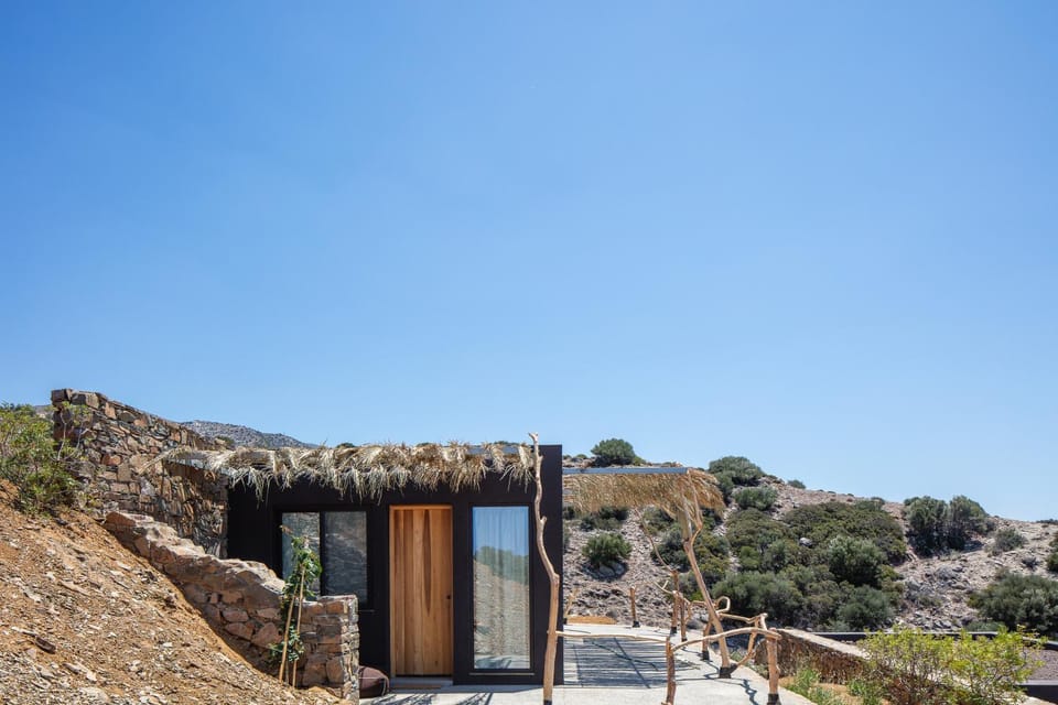 Property building, Patio, Day, Natural landscape, Summer, View (from property/room), Mountain view