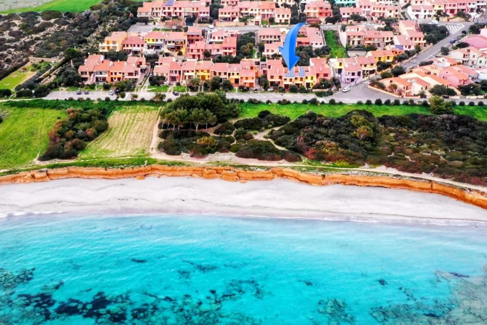 Nearby landmark, Spring, Day, Natural landscape, Bird's eye view, Beach, City view, Pool view, Sea view, Swimming pool