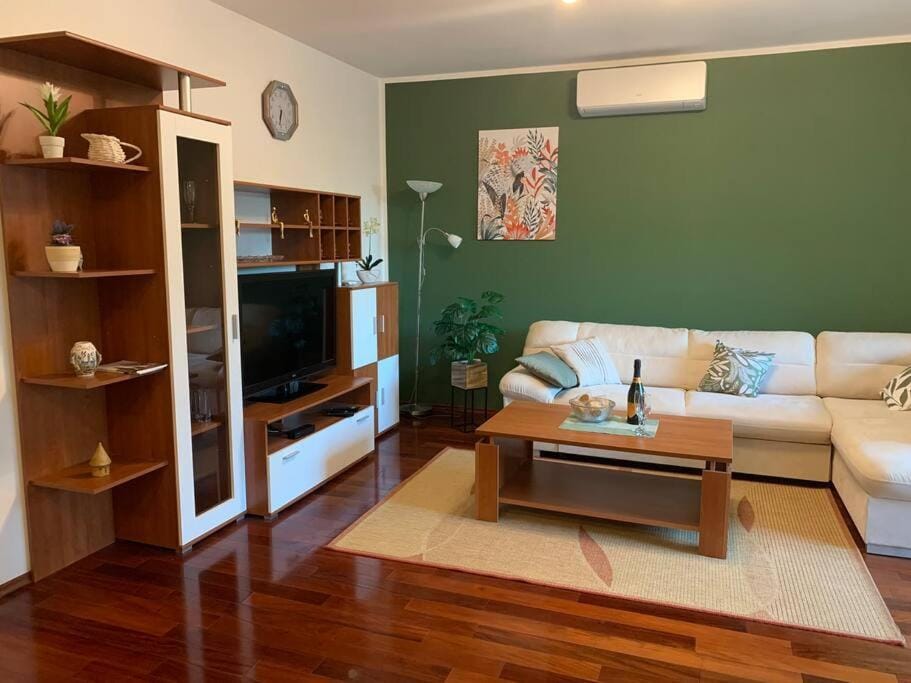 Tranquil verde Apartment in Opatija
