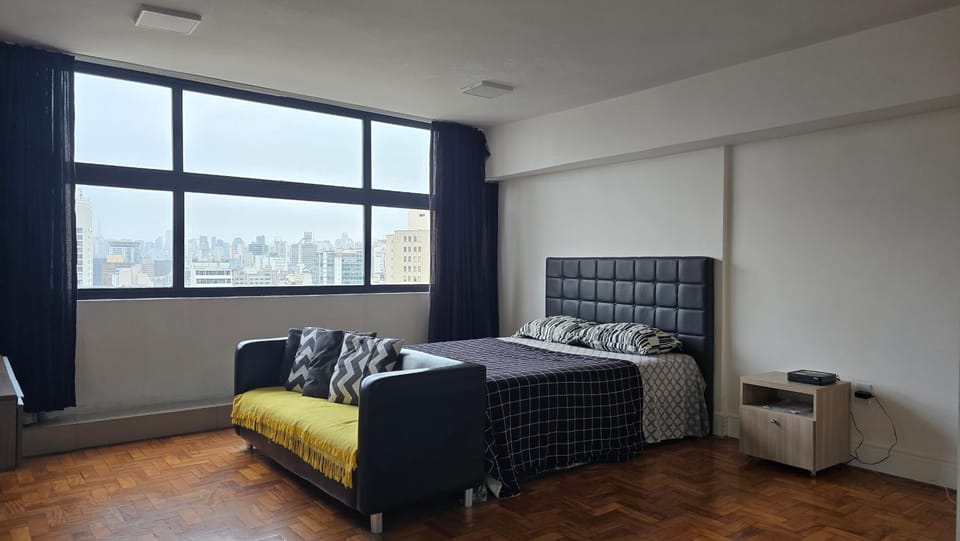 Bed, Living room