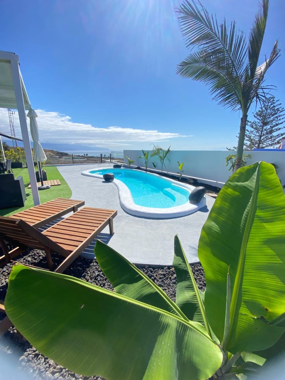 Natural landscape, Sea view, Swimming pool, sunbed
