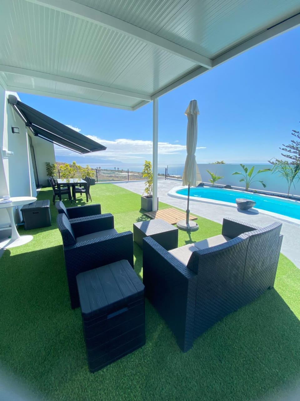 Pool view, Swimming pool