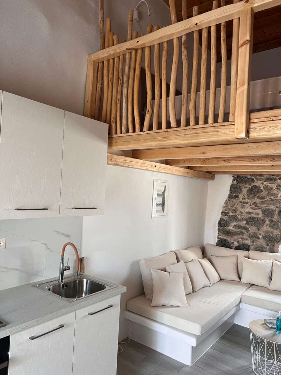 Gala Loft Traditional Stone House Apartment in Decentralized Administration of the Aegean