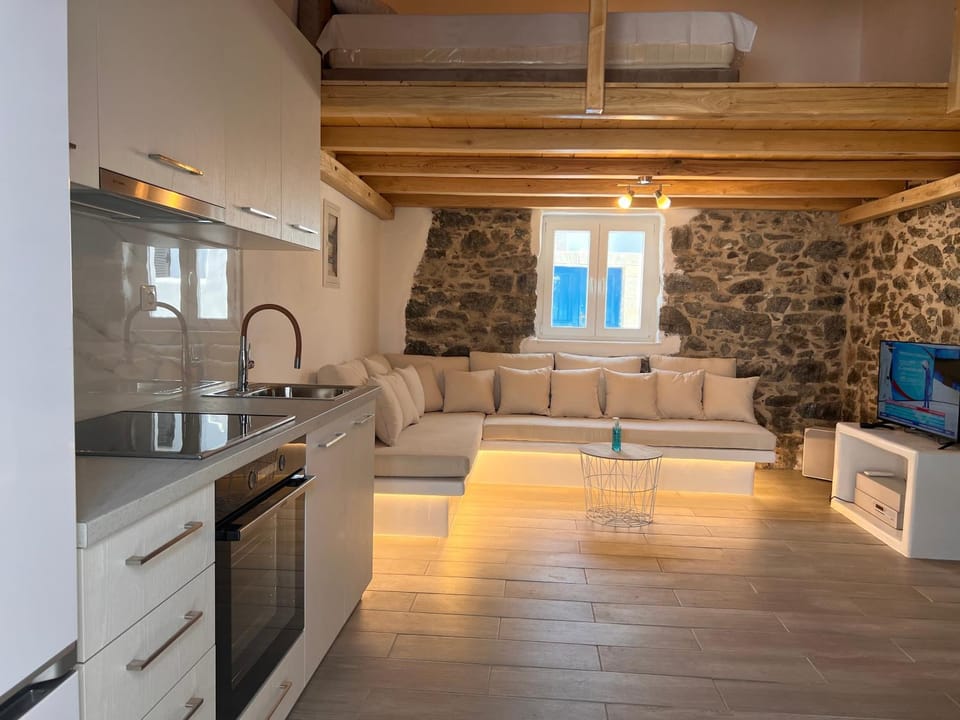 Gala Loft Traditional Stone House Apartment in Naxos, Naxos and Lesser Cyclades, Greece