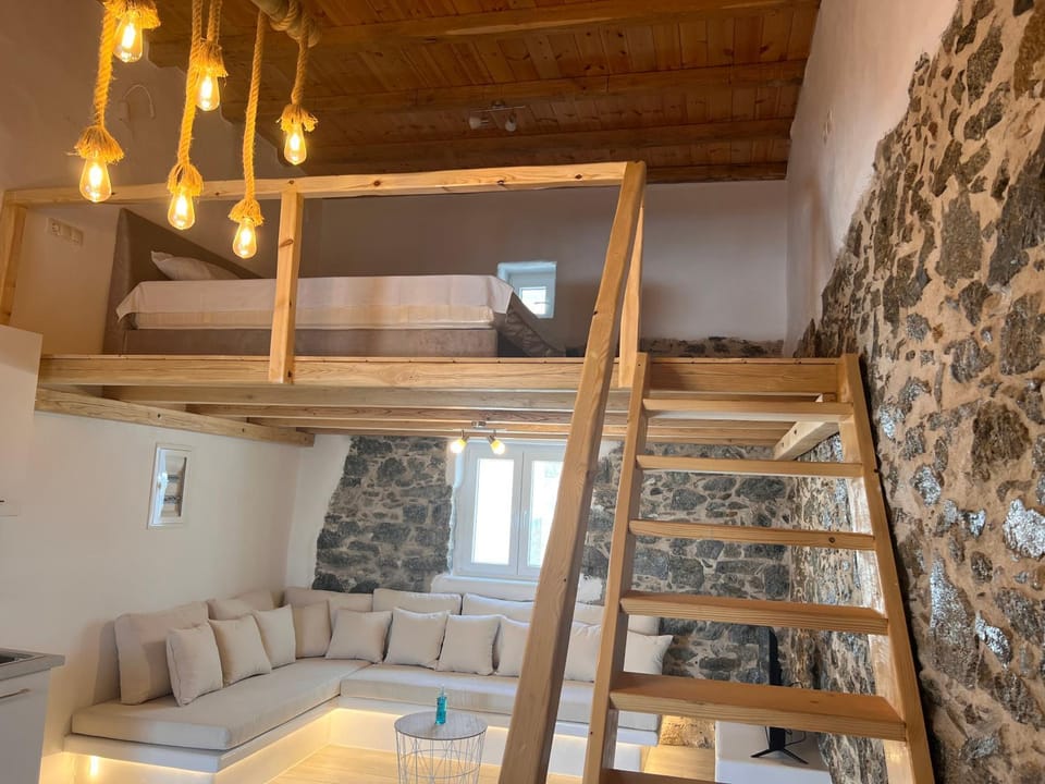 Gala Loft Traditional Stone House Apartment in Naxos, Naxos and Lesser Cyclades, Greece