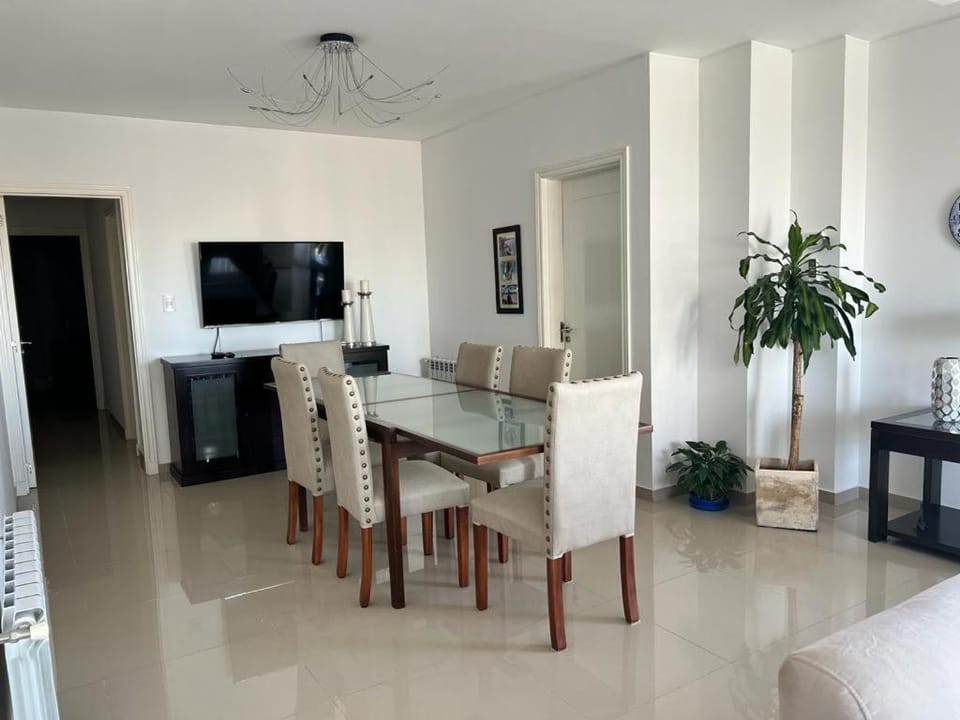 Departamento amplio y muy iluminado en 9 piso, con piscina Apartment in Río Cuarto