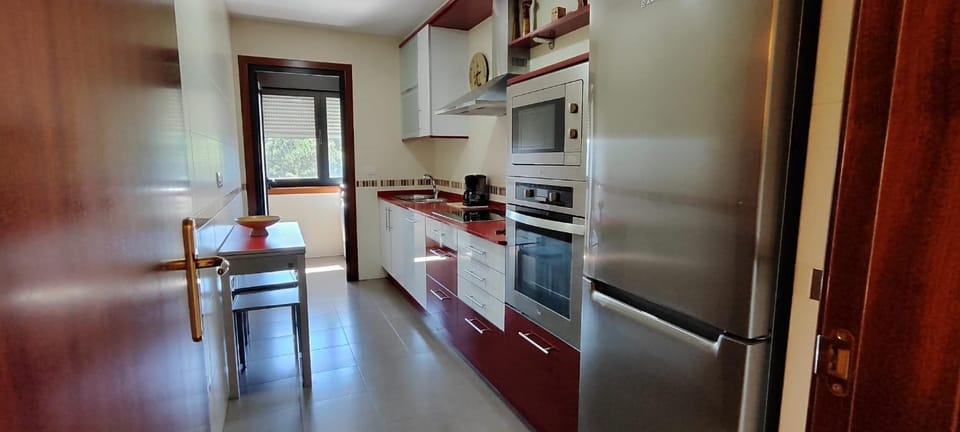 Kitchen or kitchenette, minibar, pet friendly, stove