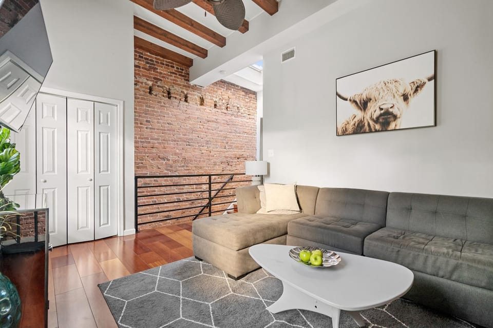 Perfect Location! Stylish Condo Steps Away from Nationals Stadium and Navy Yard in DC's Southwest Gem Apartment in District of Columbia