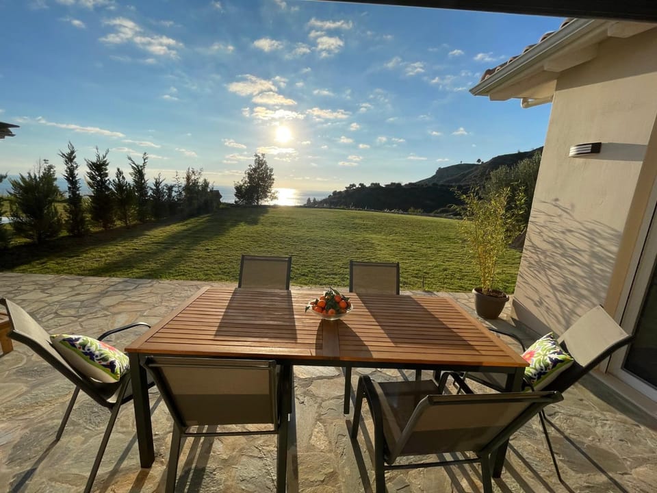 View (from property/room), Balcony/Terrace