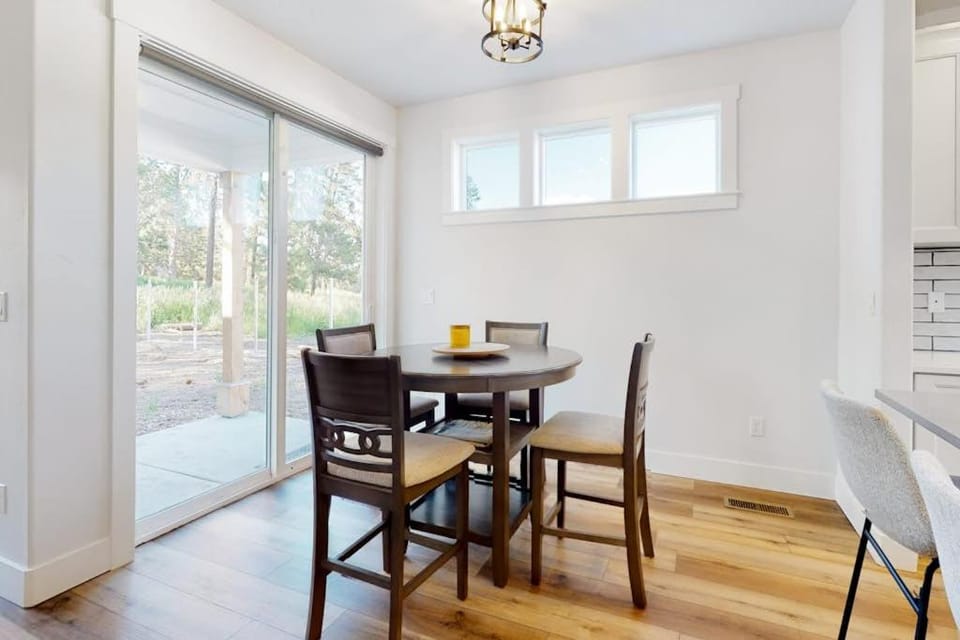 Cozy in Cascade House in Cascade